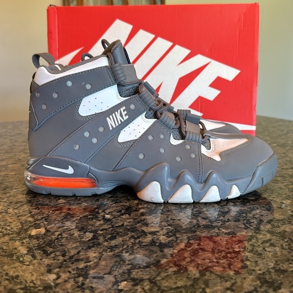Nike air max max2 cb 94’ EUC 10.5 Gray and White High-Top Sneakers - Picture 4 of 13